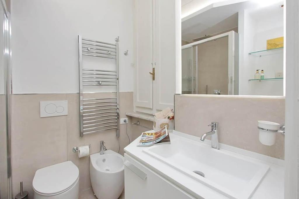 Elegant Apartment In The Heart Of Rome-Navona Area Экстерьер фото
