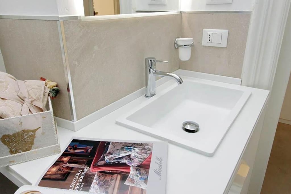 Elegant Apartment In The Heart Of Rome-Navona Area Экстерьер фото